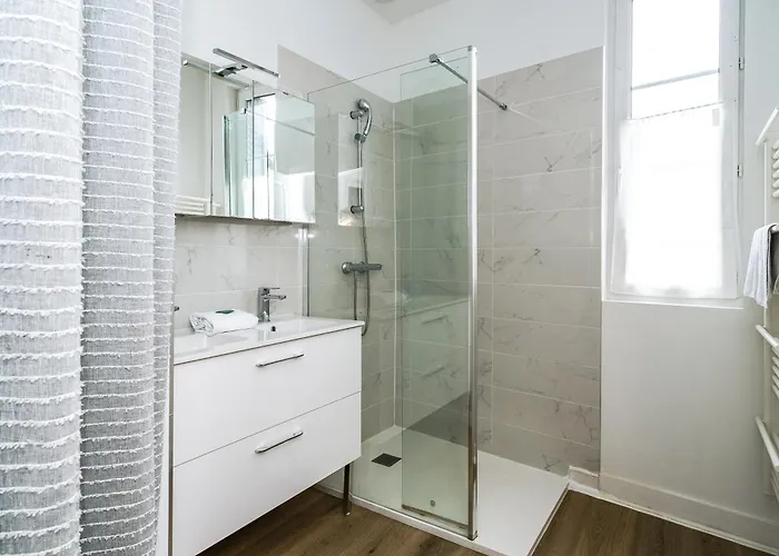 Hébergement de vacances Maison Confort, Parking, Clim, Garage 3ch 5p